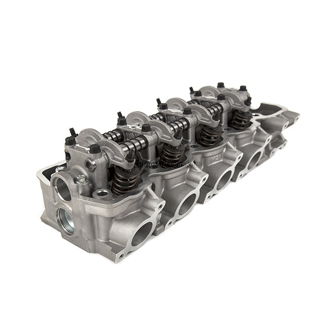 Complete Cylinder Head fits 83-89 Chrysler Mazda Boat Mitsubishi SOHC G54B 2.6